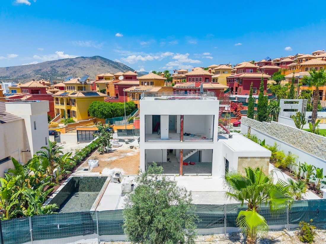 Villa in Finestrat, Valencian Community, Spain 2 - 18574396