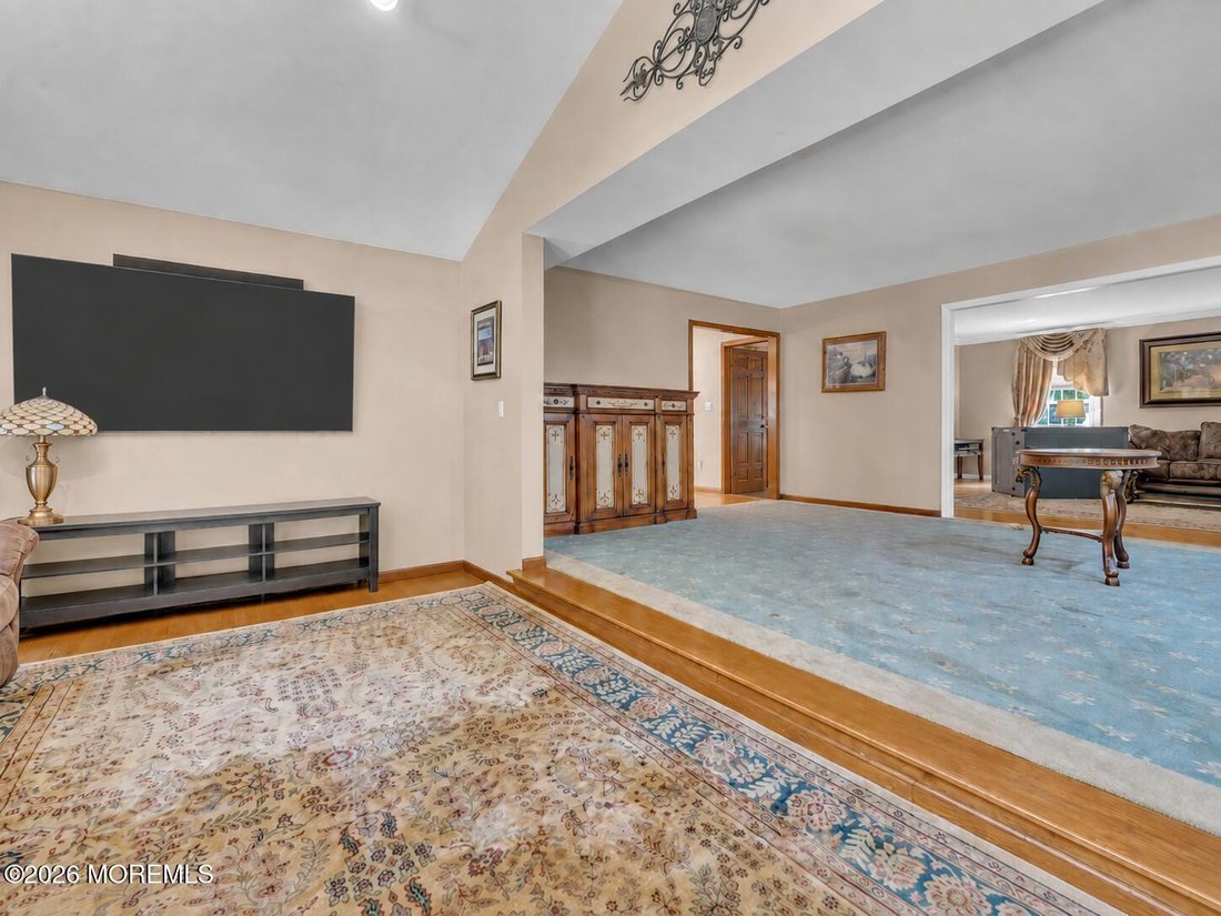 House in Marlboro Township, New Jersey, United States 5 - 18575973
