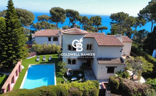 Estate in Antibes, Provence-Alpes-Côte d'Azur, France 1