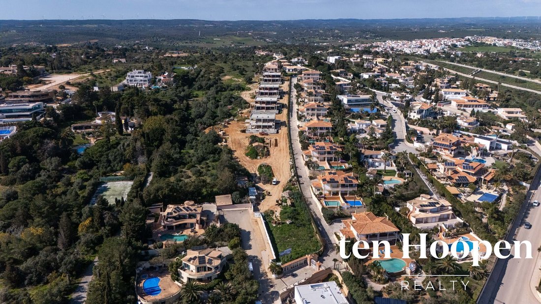 Townhouse in Praia da Luz, Algarve, Portugal 1 - 18578240