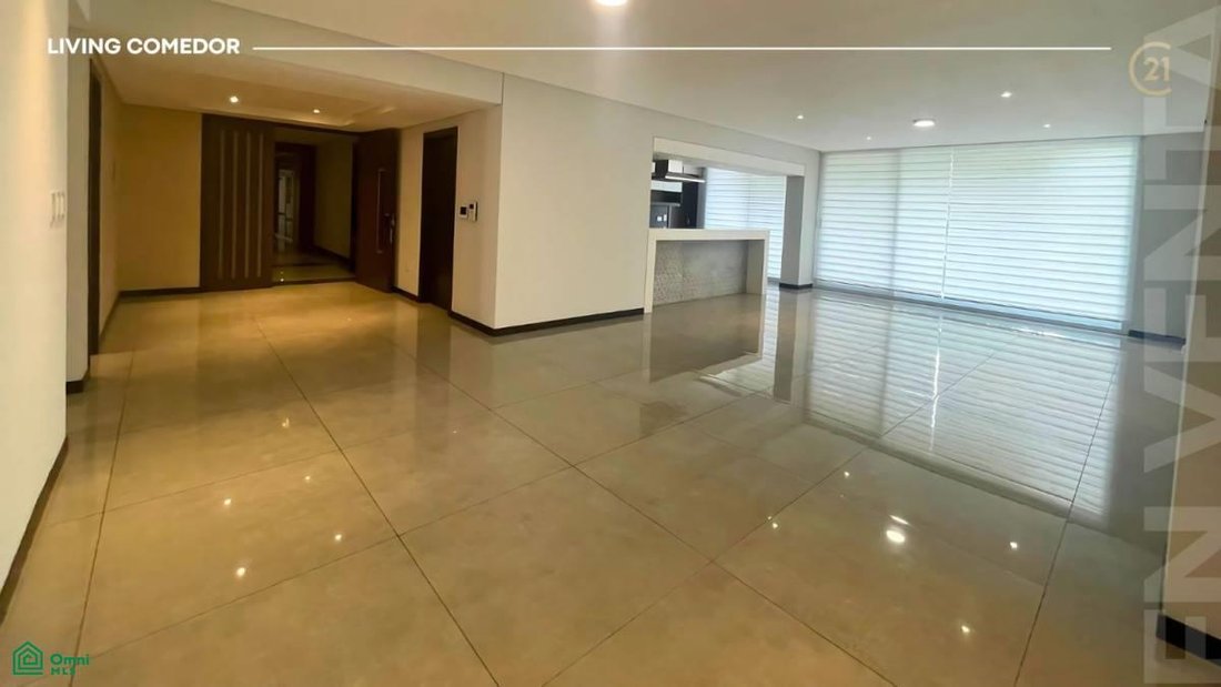 Condo in Santa Cruz de la Sierra, Santa Cruz Department, Bolivia 1 - 18112394