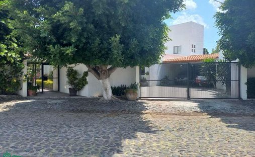 House in Santiago de Querétaro, Querétaro, Mexico 1