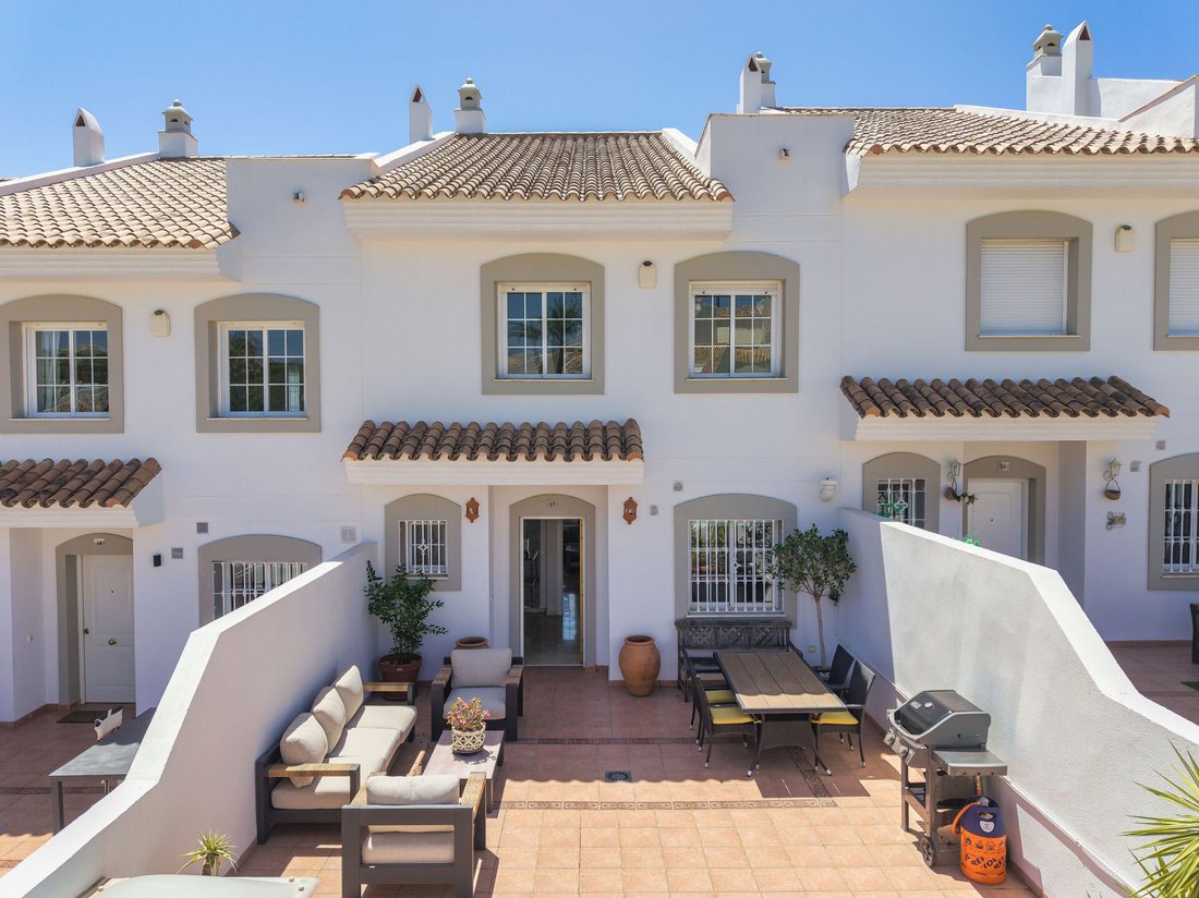 Townhouse in Nueva Andalucia, Marbella, Spain 1 - 18574345