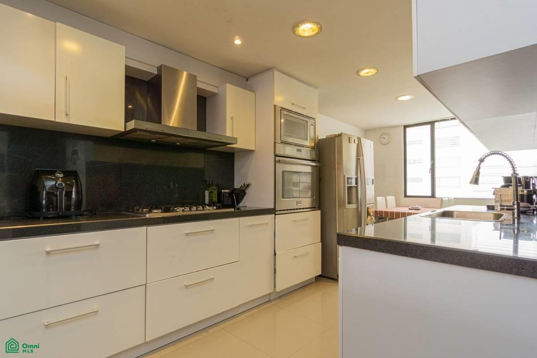 Condo in Bogota, Bogotá, Colombia 4 - 18318654