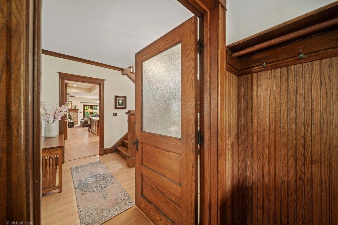 House in Elmhurst, Illinois, United States 4 - 18577285