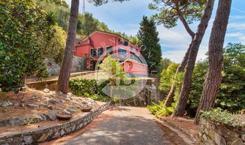 Villa in Lavagna, Liguria, Italy 1