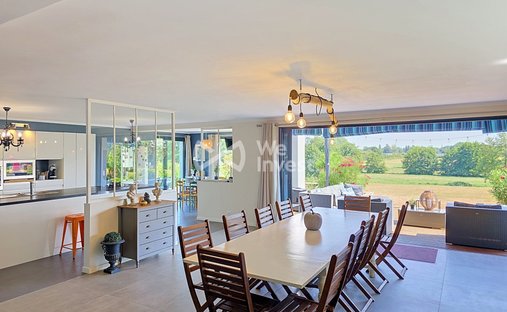 Villa in Monce-en-Belin, Pays de la Loire, France 1