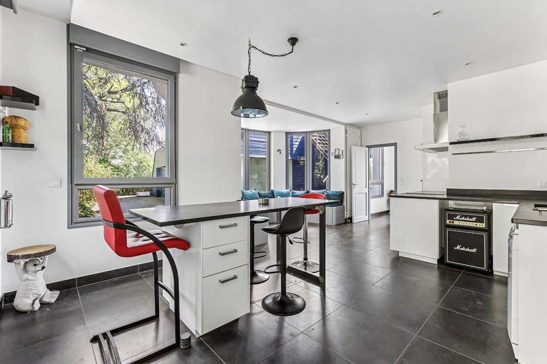 House in Plateau Ouest, Suresnes, France 4 - 18574666