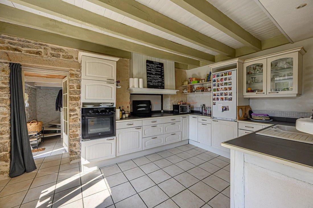 House in Zone Urbaine, Questembert, France 3 - 18385376