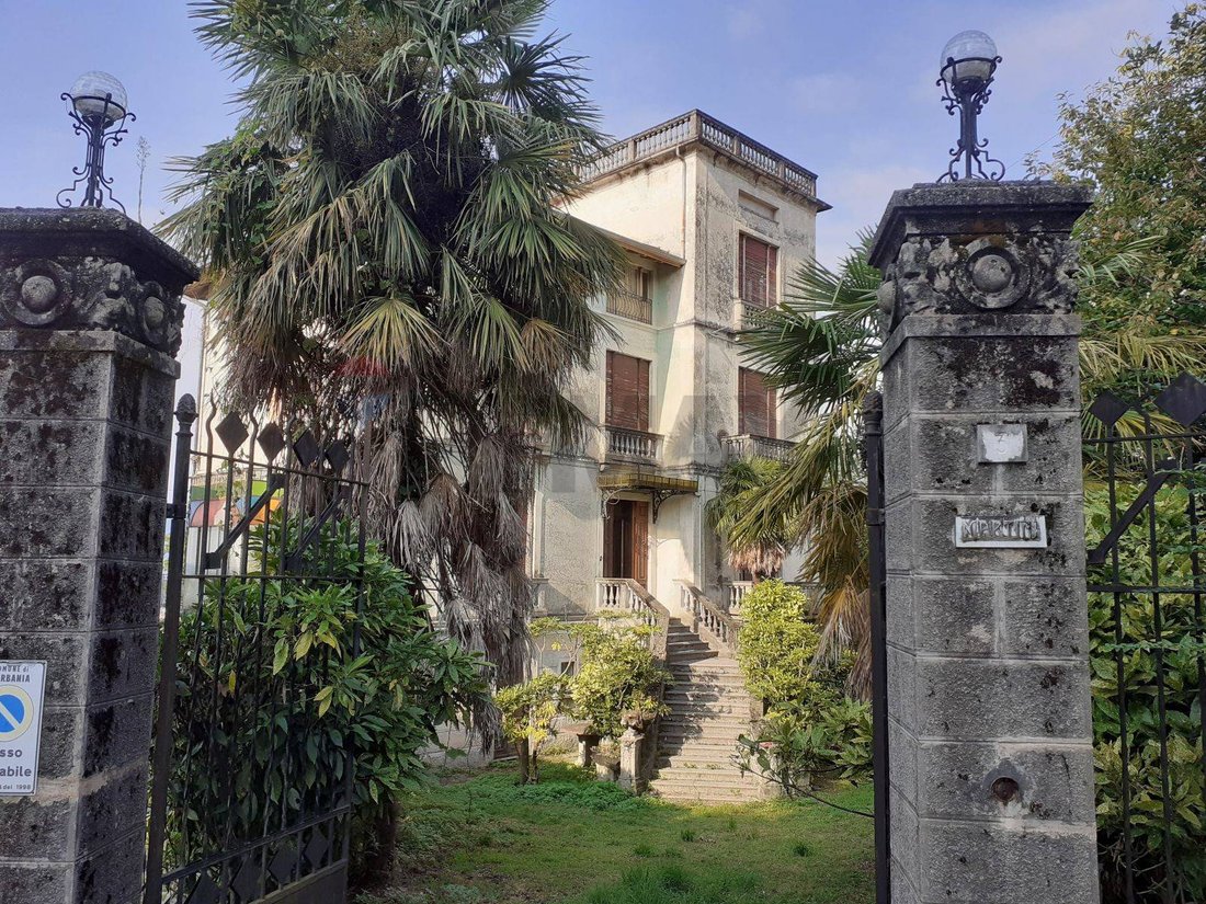 Villa in Verbania, Piedmont, Italy 3 - 18578567