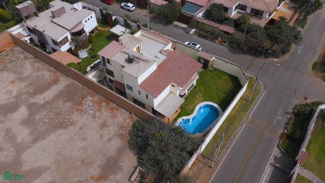 House in San Juan de Miraflores, Metropolitan Municipality of Lima, Peru 4 - 18386979
