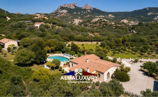 Villa in San Pantaleo, Olbia, Italien 1