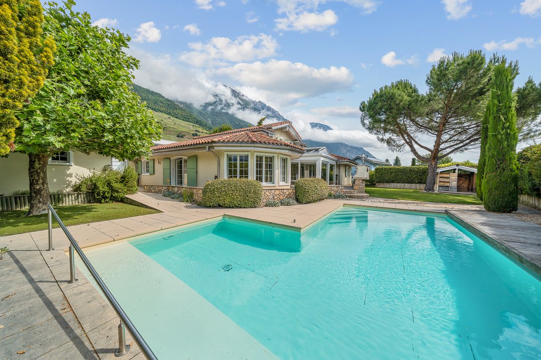 House in Fully, Valais, Switzerland 1 - 18575803