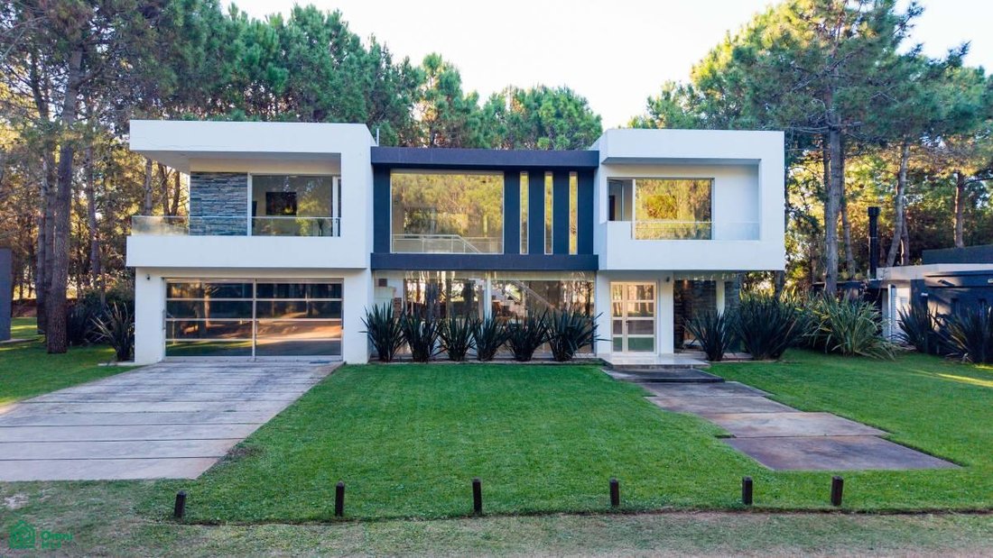 House in Pinamar, Buenos Aires Province, Argentina 1 - 17417274