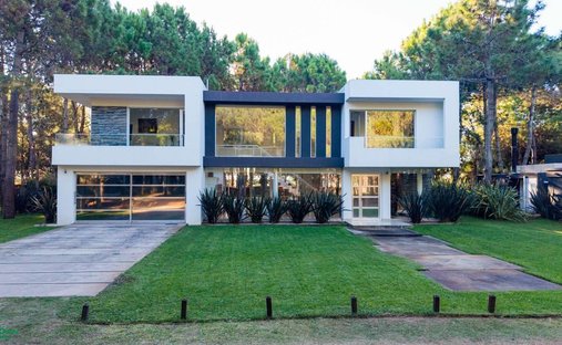 Casa en Pinamar, Provincia de Buenos Aires, Argentina 1