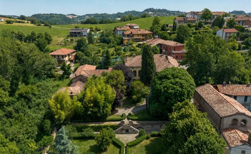 Villa a Centro, Asti, Piemonte 1