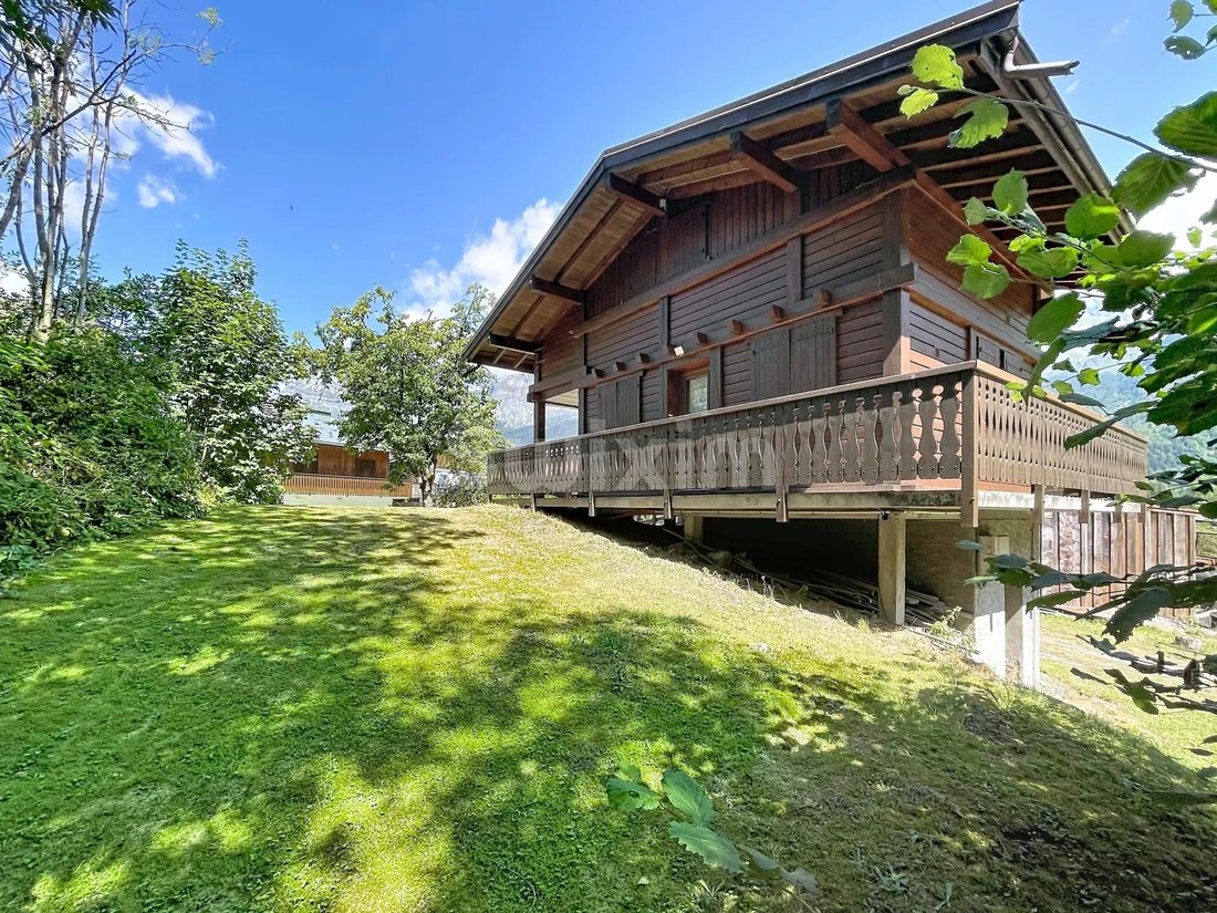 Chalet in Chamonix-Mont-Blanc, Auvergne-Rhône-Alpes, France 1 - 18575190