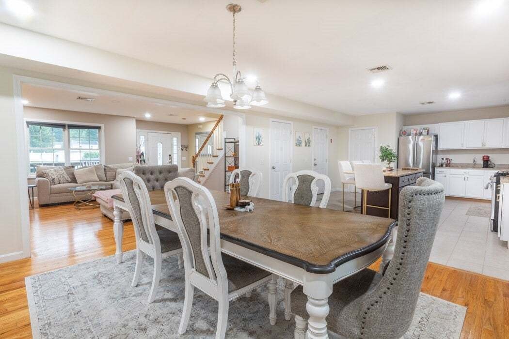 House in Johnston, Rhode Island, United States 4 - 18576024