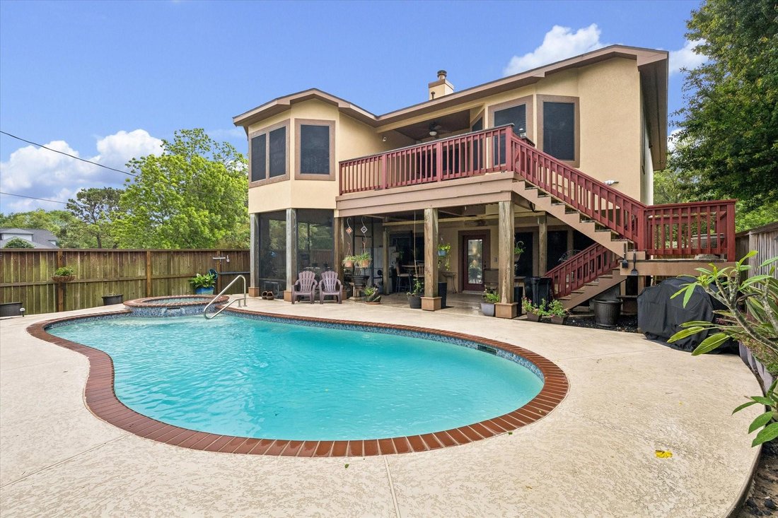 Bacliff, Texas, United States 2 - 18577924