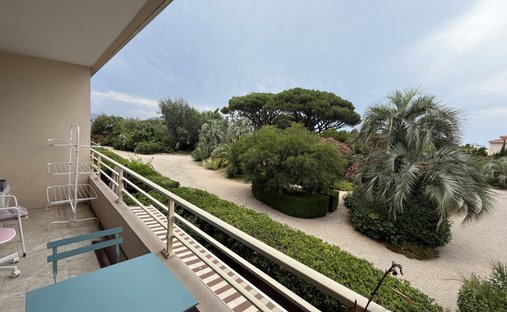 Apartment in Zone Est Diffuse, Saint-Tropez, France 1