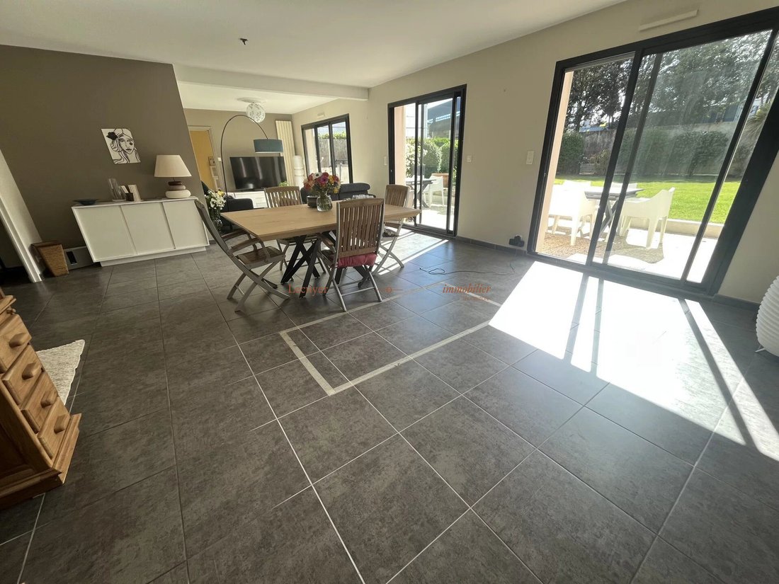Apartment in Zone Industrielle du Prat, Vannes, France 2 - 18385656