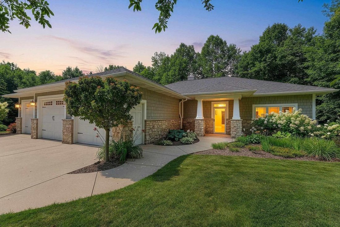 House in De Pere, Wisconsin, United States 1 - 18576211