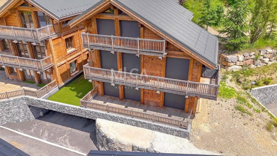 Chalet in Saint-Etienne-de-Tinée, Provence-Alpes-Côte d'Azur, France 1 - 14531239
