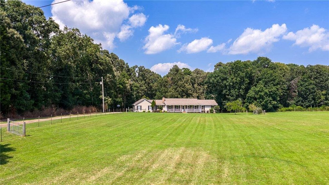 House in Westminster, South Carolina, United States 3 - 18575815