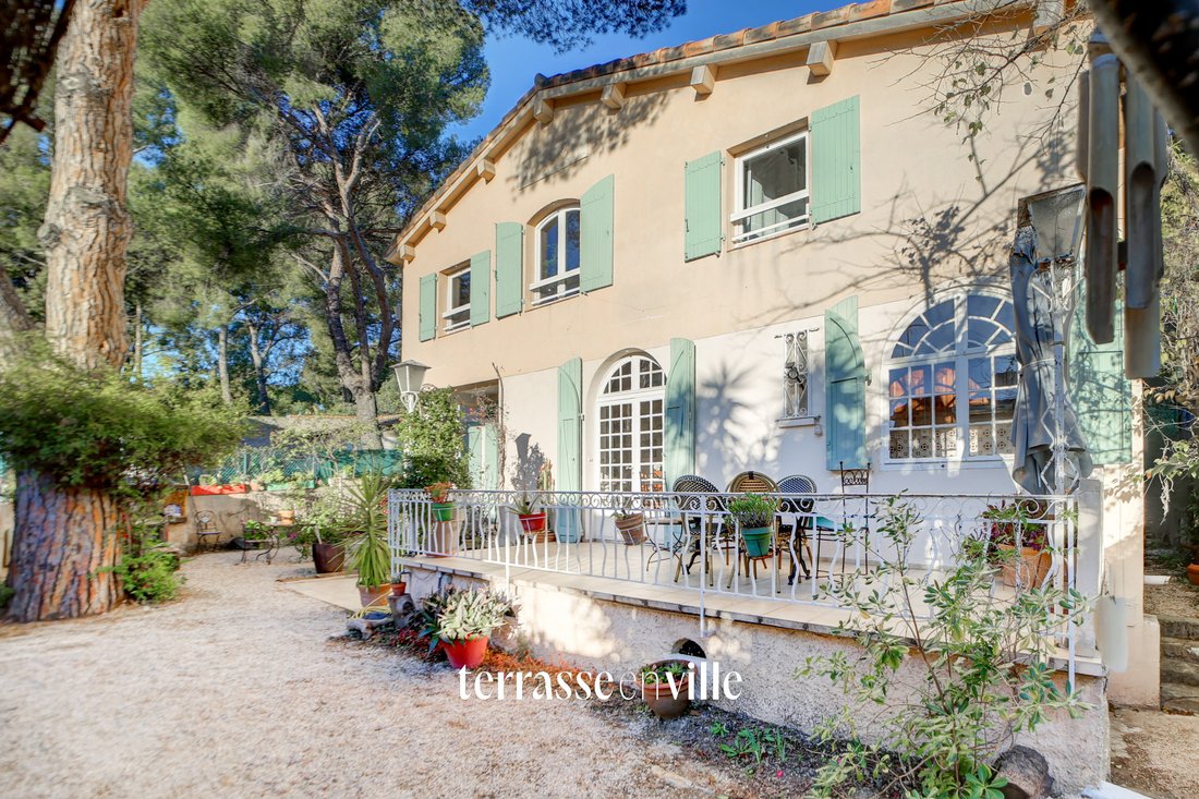 Maison à Saint-Cyr-sur-Mer, Provence-Alpes-Côte d'Azur, France 1 - 18577881