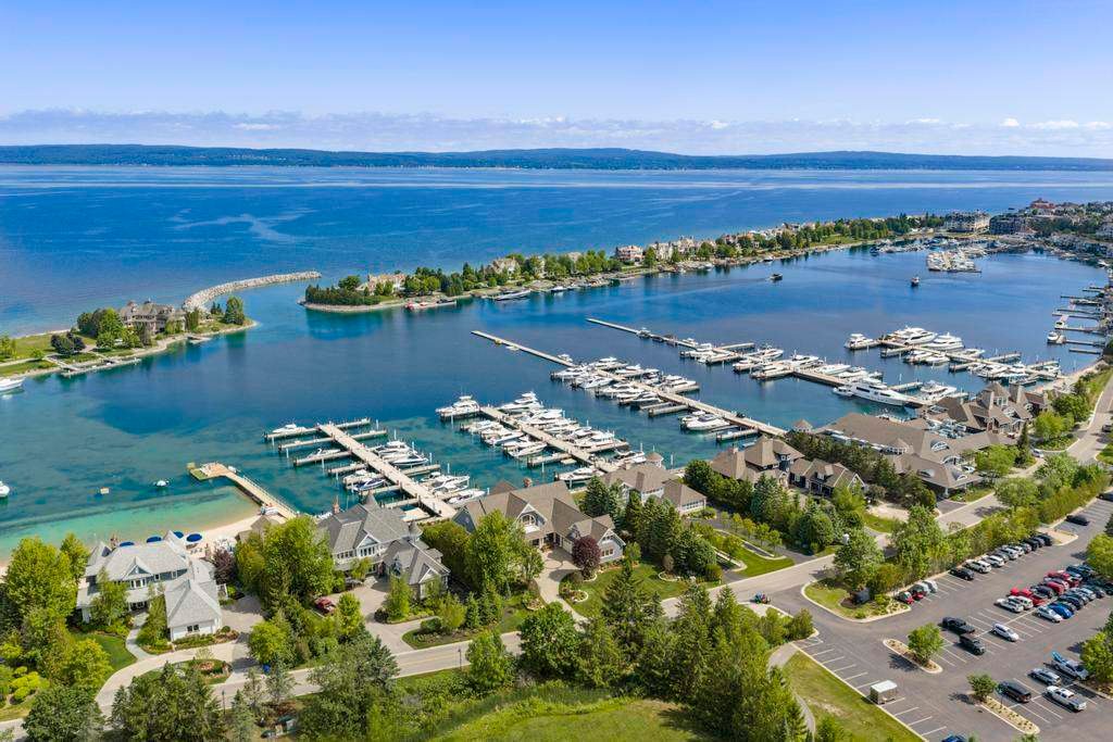 House in Petoskey, Michigan, United States 3 - 18574340