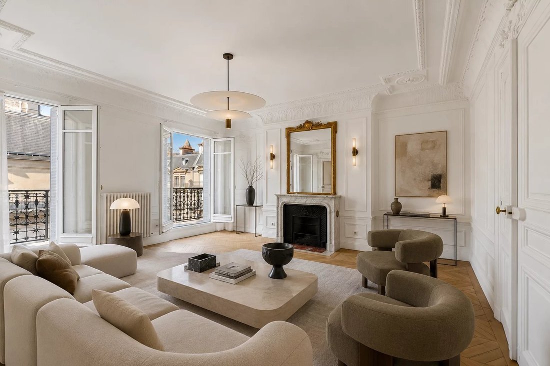 Apartment in Paris 8e Arrondissement, Paris, France 4 - 18574393