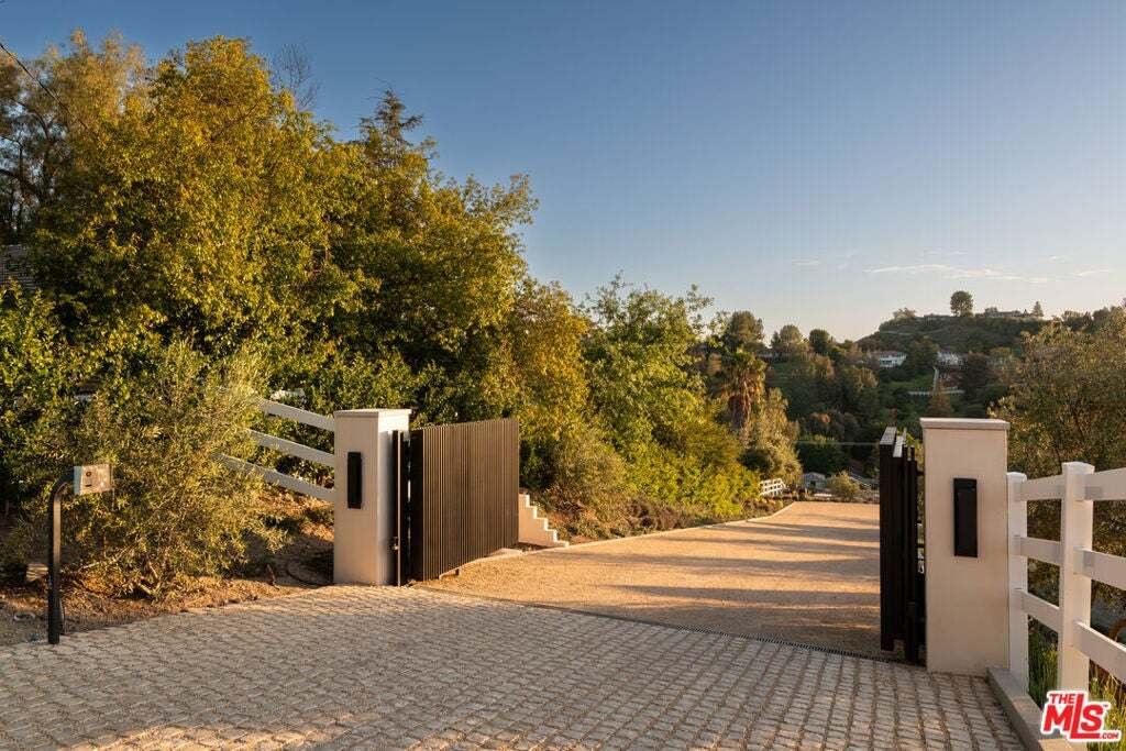 House in Hidden Hills, California, United States 2 - 18577020