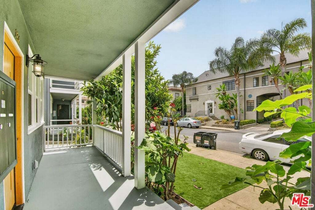 Los Angeles, California, United States 5 - 18577025