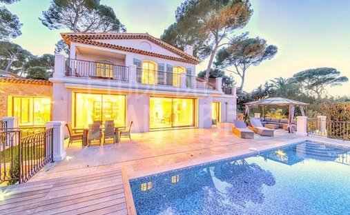 Villa in Fontmerle, Antibes, France 1