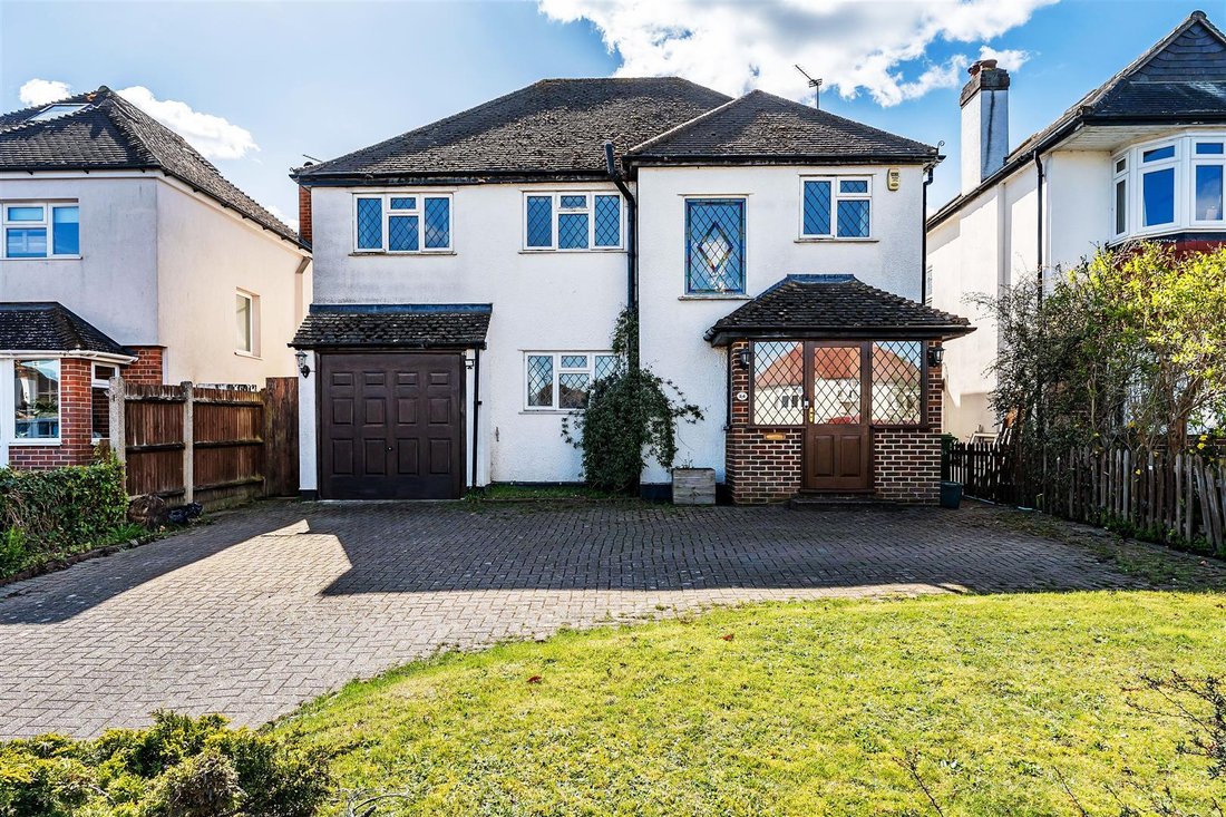 House in London Borough of Sutton, England 1 - 17518195