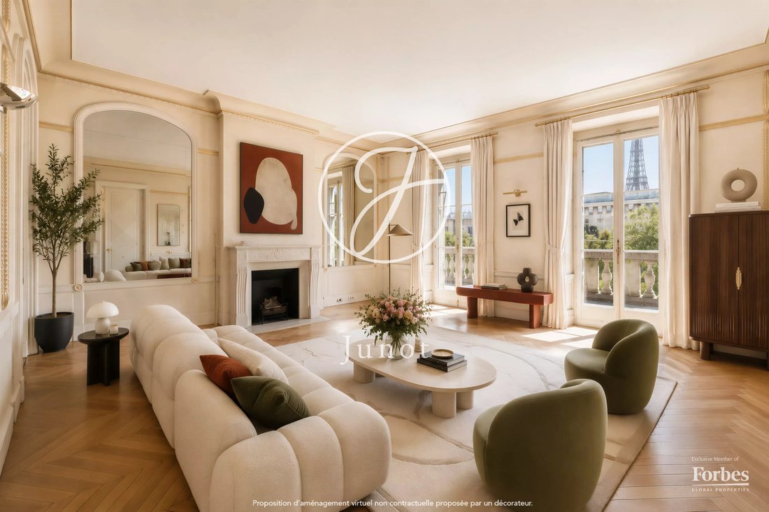 Apartment in Chaillot, Paris 16e Arrondissement, Paris 1 - 17287484