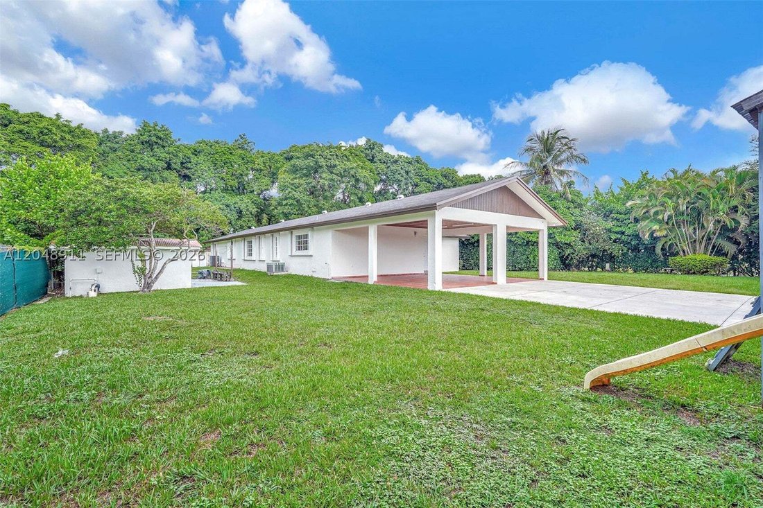 House in Miami, Florida, United States 5 - 18576878