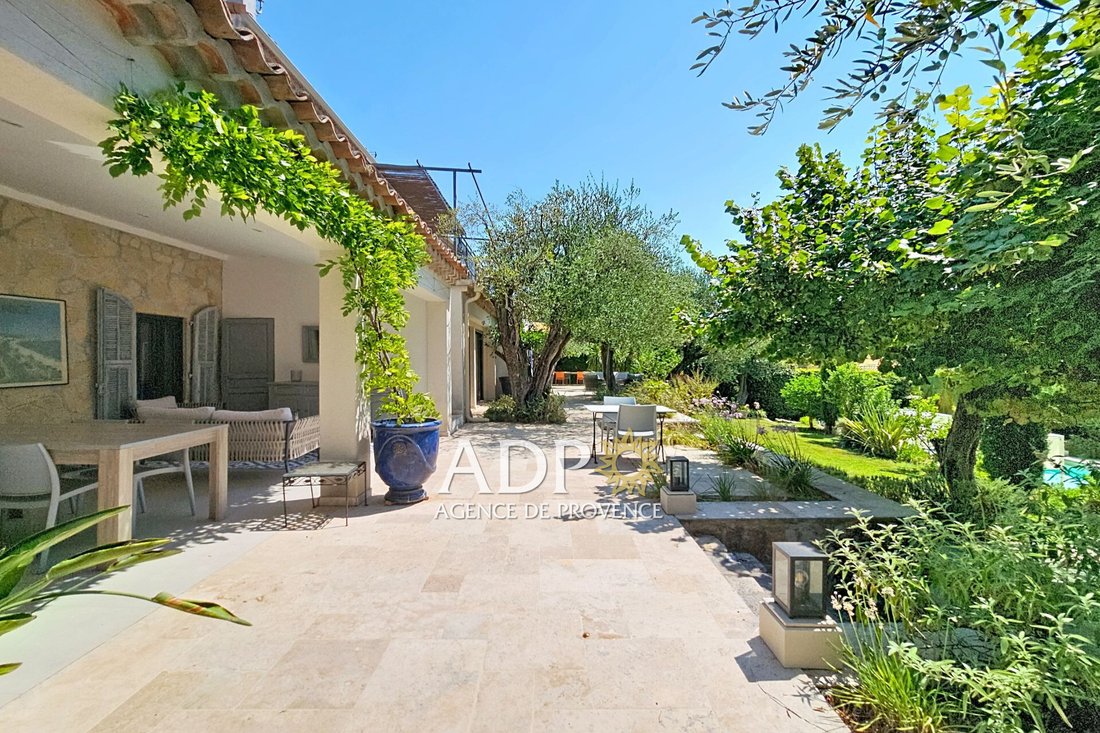 Villa in Grasse, Provence-Alpes-Côte d'Azur, France 5 - 18574616