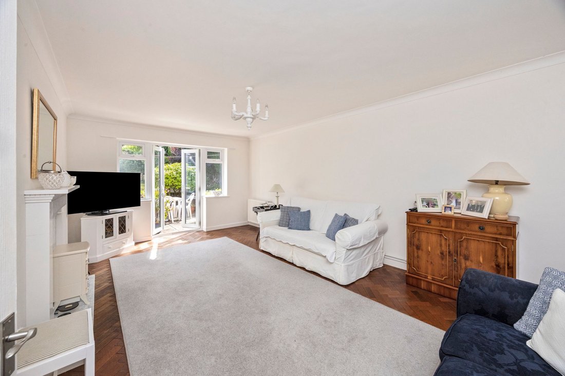 Bungalow in Hassocks, England 3 - 18574958