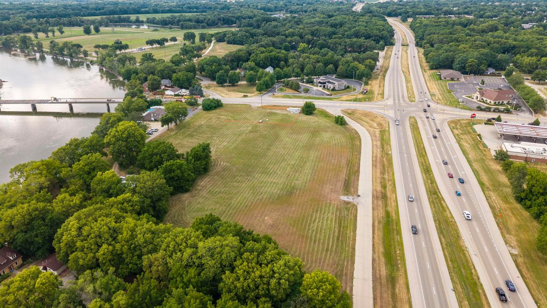 Land in Roscoe, Illinois, United States 2 - 18574353