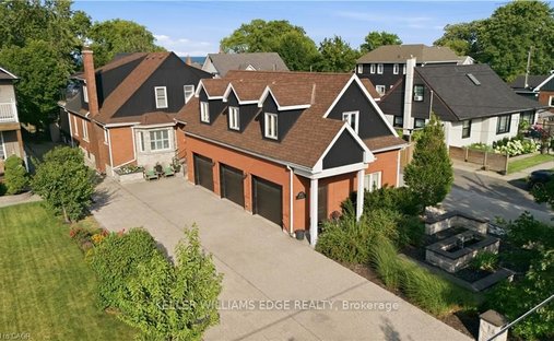 House in Hamilton, Ontario, Canada 1