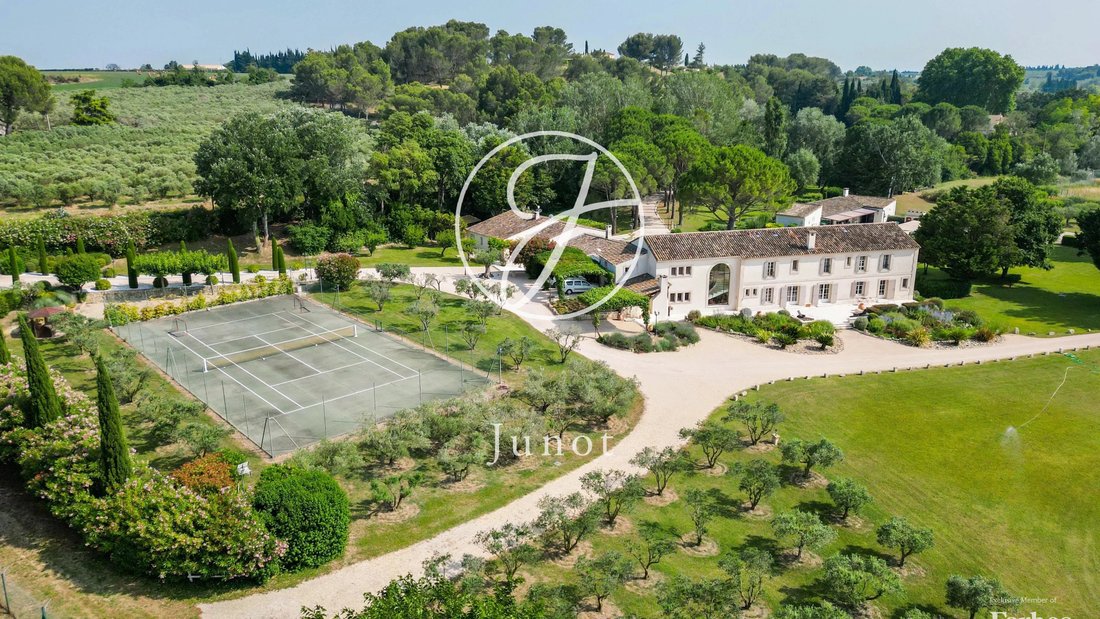 Country House in Arles, Provence-Alpes-Côte d'Azur, France 3 - 18575121
