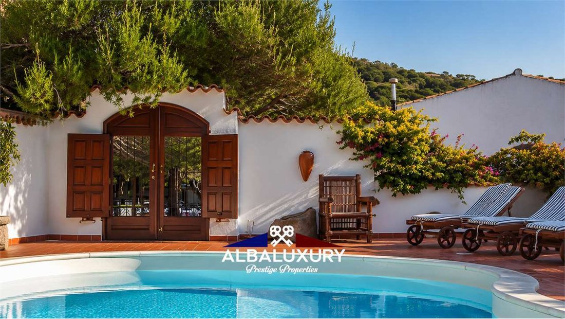 Villa in Santa Teresa Gallura, Sardinia, Italy 1 - 15345401