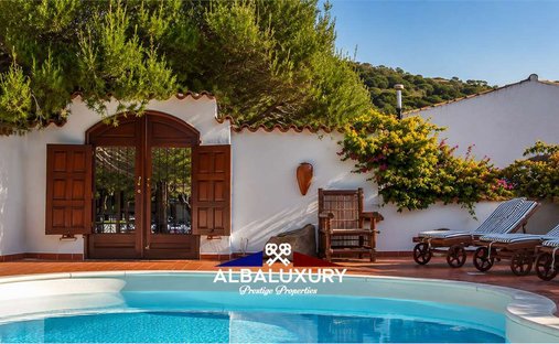 Villa in Santa Teresa Gallura, Sardinia, Italy 1