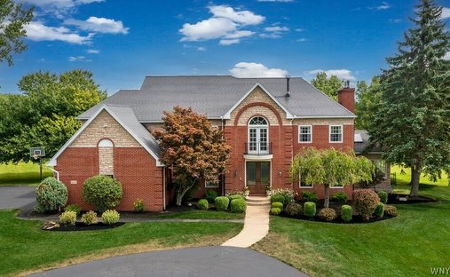 House in Clarence, New York, United States 1