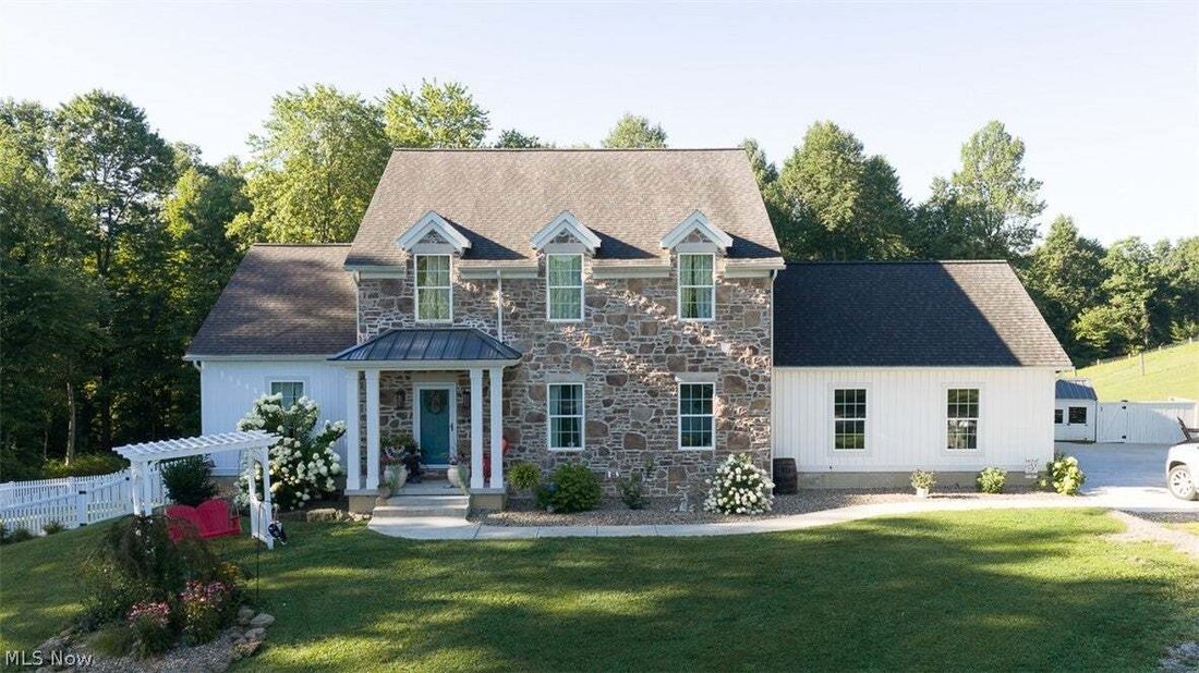 House in East Rochester, Ohio, United States 4 - 18576106
