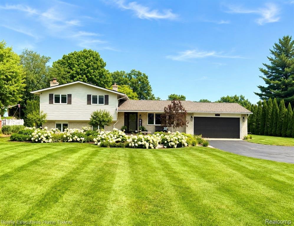 House in Highland Charter Township, Michigan, United States 1 - 18577057