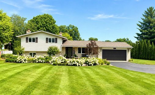 House in Highland Charter Township, Michigan, United States 1