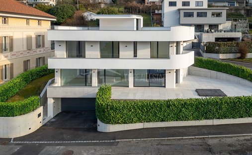 Villa in Brusino Arsizio, Ticino, Switzerland 1