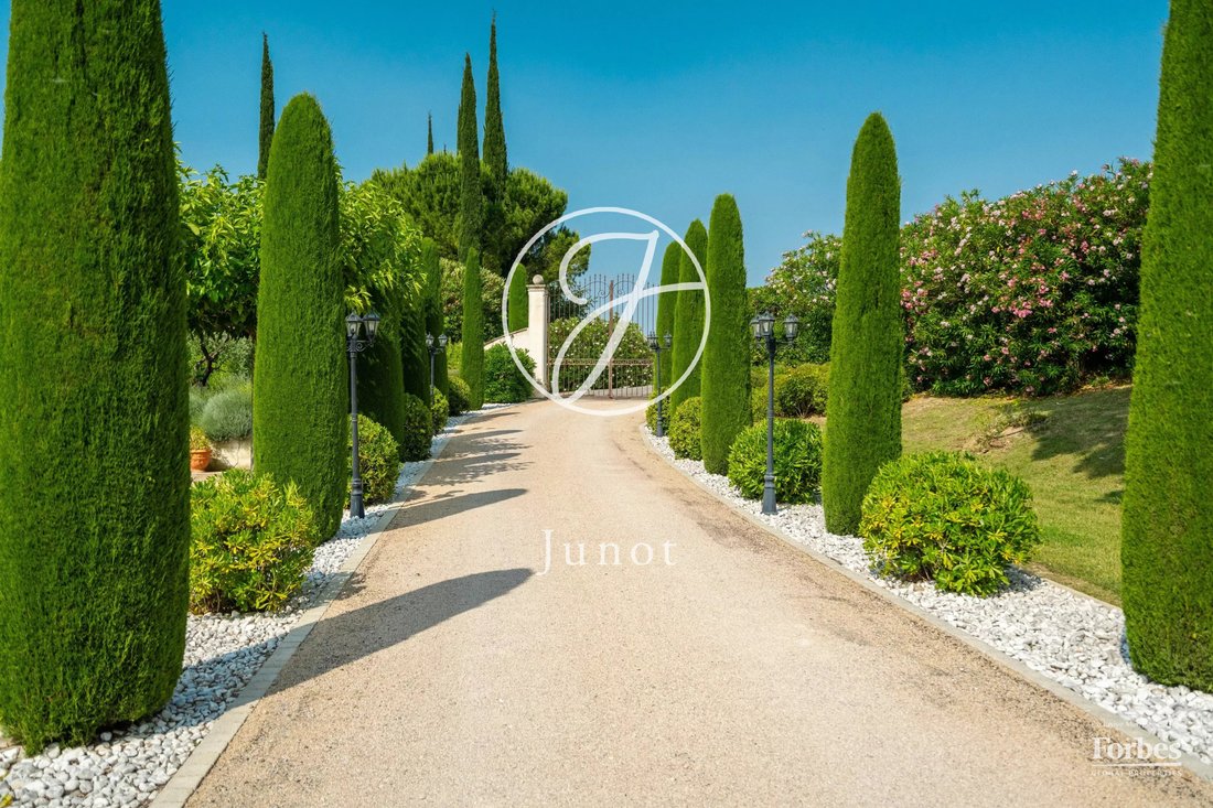Country House in Arles, Provence-Alpes-Côte d'Azur, France 5 - 18575121
